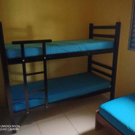 Casa com piscina , churrasqueira, Wi-Fi, em rua de Areia à 1km da praia, bairro sussegado, proíbido uso de som extremamente alto ideal para descansar Itanhaém Extérieur photo