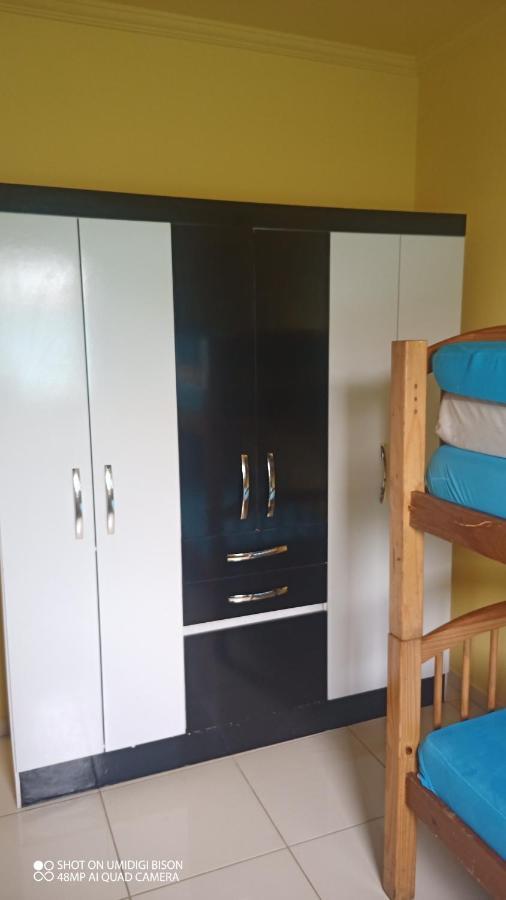 Casa com piscina , churrasqueira, Wi-Fi, em rua de Areia à 1km da praia, bairro sussegado, proíbido uso de som extremamente alto ideal para descansar Itanhaém Extérieur photo
