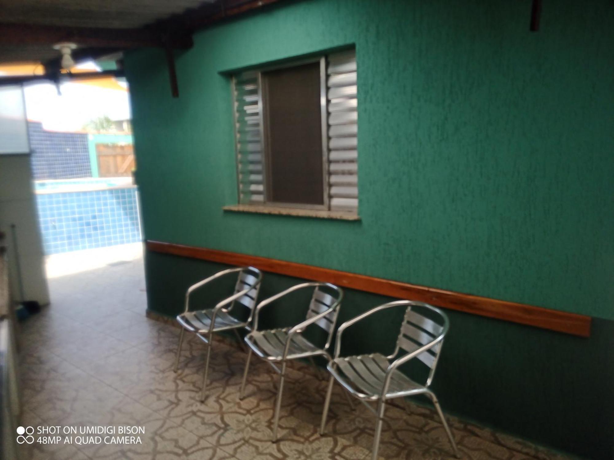 Casa com piscina , churrasqueira, Wi-Fi, em rua de Areia à 1km da praia, bairro sussegado, proíbido uso de som extremamente alto ideal para descansar Itanhaém Extérieur photo
